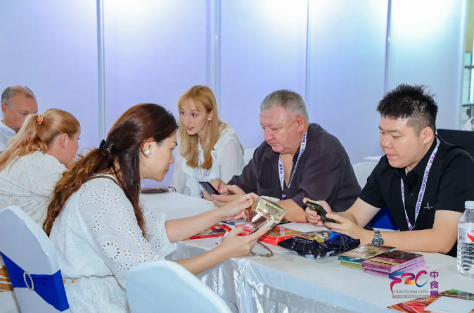 “食”來(lái)運(yùn)轉(zhuǎn)聚灣區(qū) 鏈接全球向未來(lái)——2025中食展?廣州（Food2China Expo）盛大開(kāi)幕！